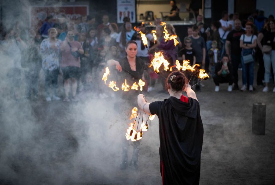 Ohnivá - pyrotechnická skupina STREET SHOW Znojmo 