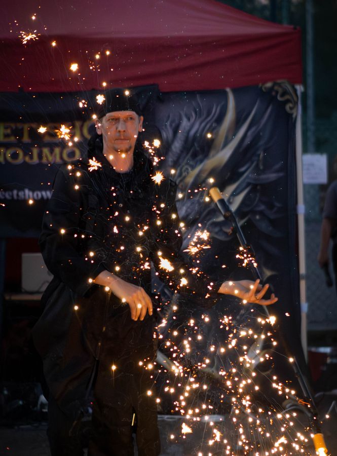 Ohnivá - pyrotechnická skupina STREET SHOW Znojmo  — fotka 2