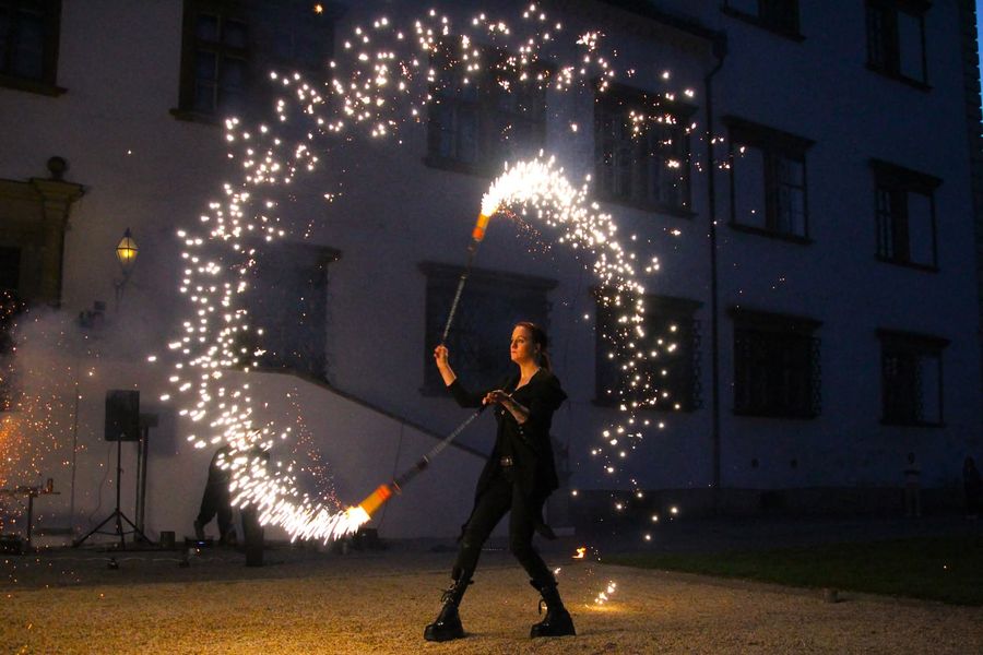 Ohnivá - pyrotechnická skupina STREET SHOW Znojmo  — fotka 4