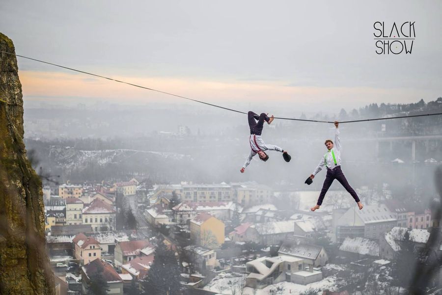 SLACKLINE tragic comedy