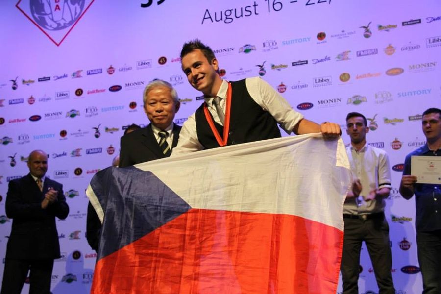 Václav Abraham - barmanská show na míru — fotka 1