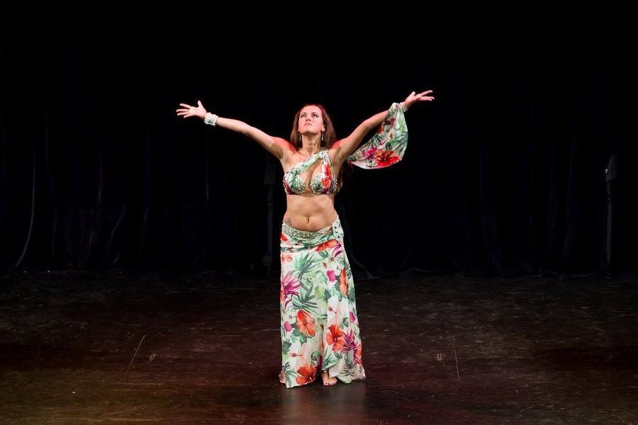 Orientální tanečnice Zahra — fotka 4