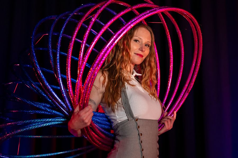 Pink Hoop Magic — fotka 2