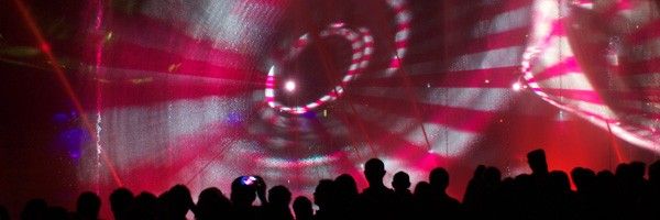 Profesionální barevná LASERSHOW — fotka 1