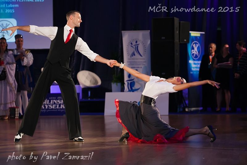 Tanečně - hudební show "Roztančené housle" — fotka 3