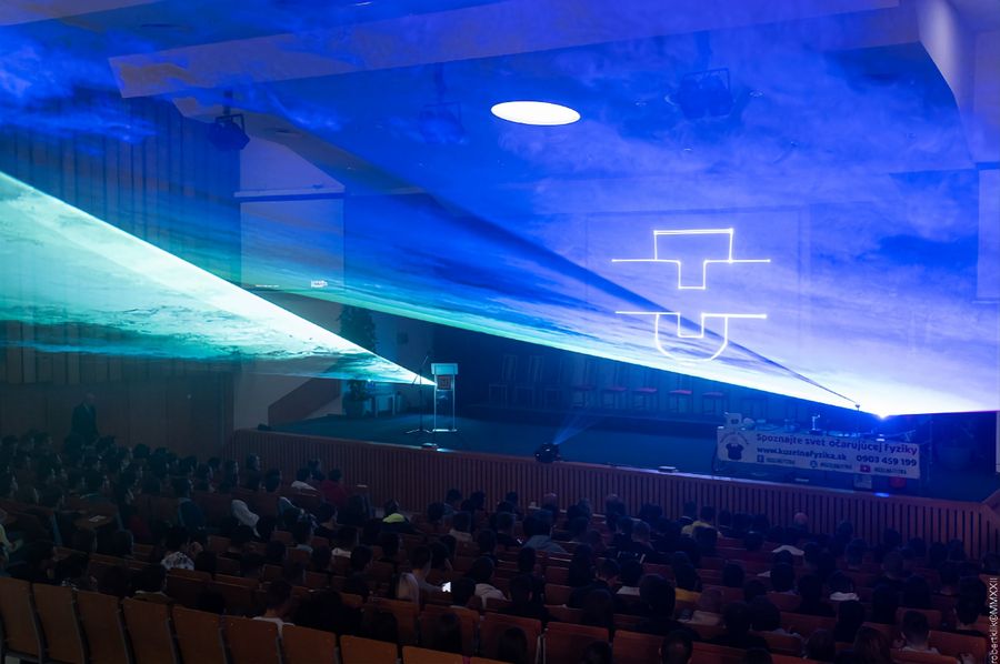 Laserová show / lasershow / laser mapping / Grafická show — fotka 3