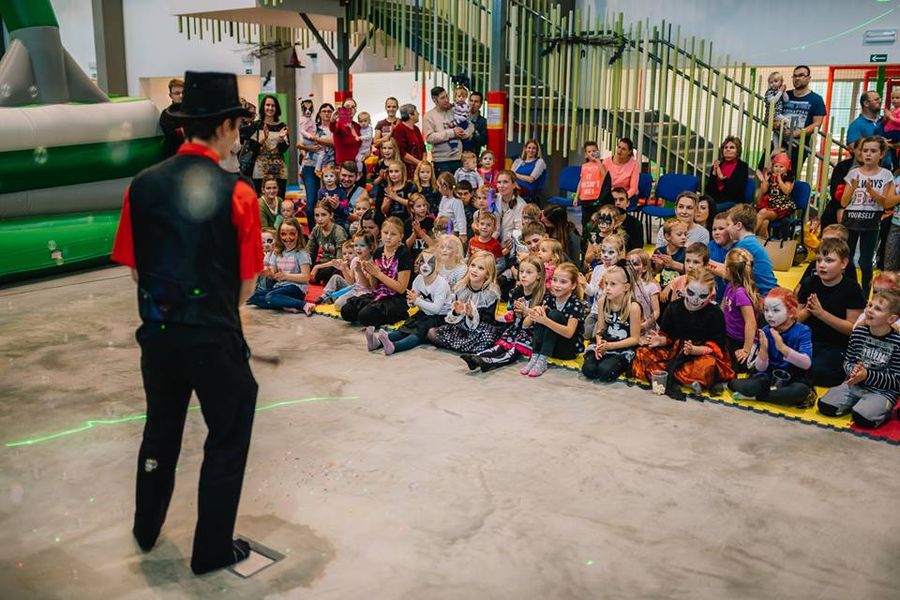 Profesionální kouzelnické vystoupení // Magic Show of RadekR — fotka 8