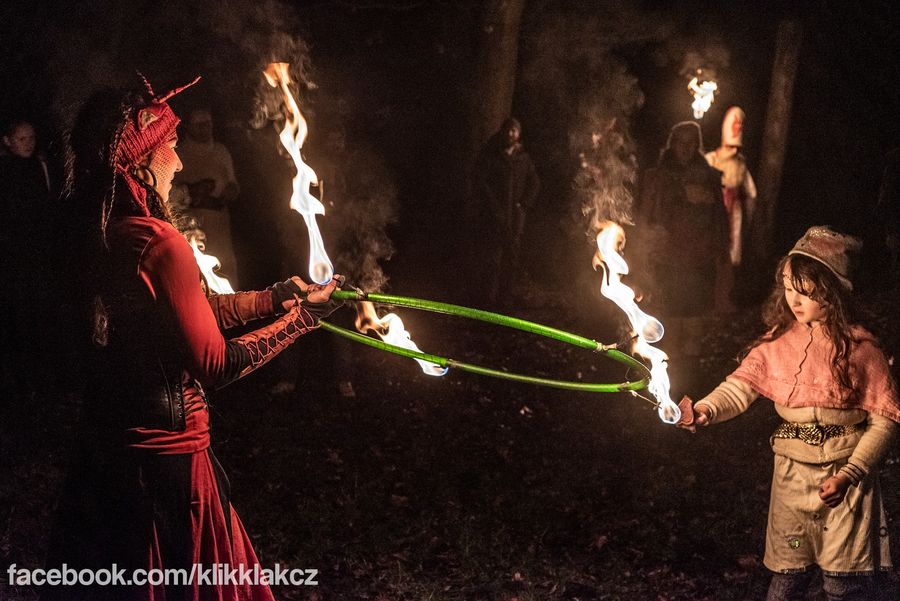 Fireshow Cirkus van karavan