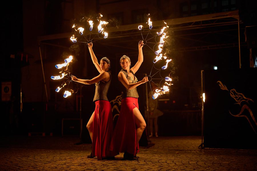 ILUSIAS | FIRE SHOW - Flaming Art