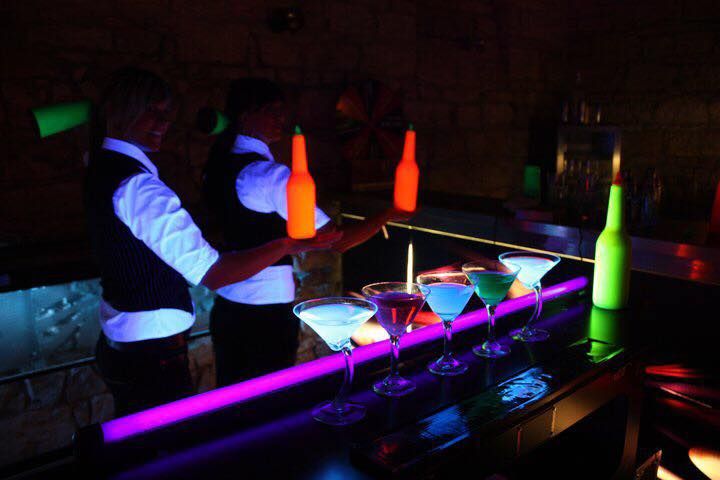 barmanská show, ohnivá fire show, uv show — fotka 7