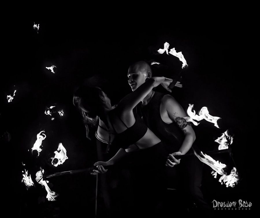Fireshow Cirkus van karavan — fotka 7