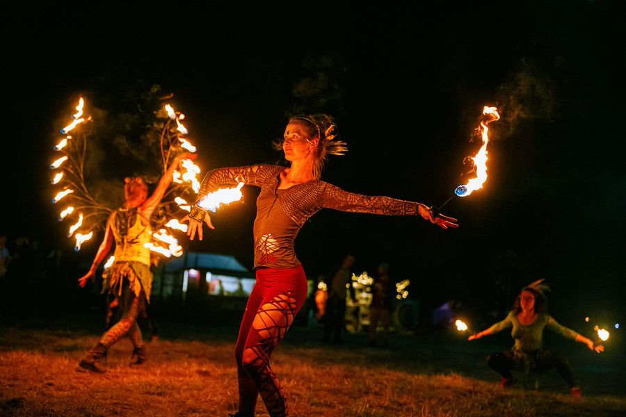 Hula hoop ohnivá show — fotka 3