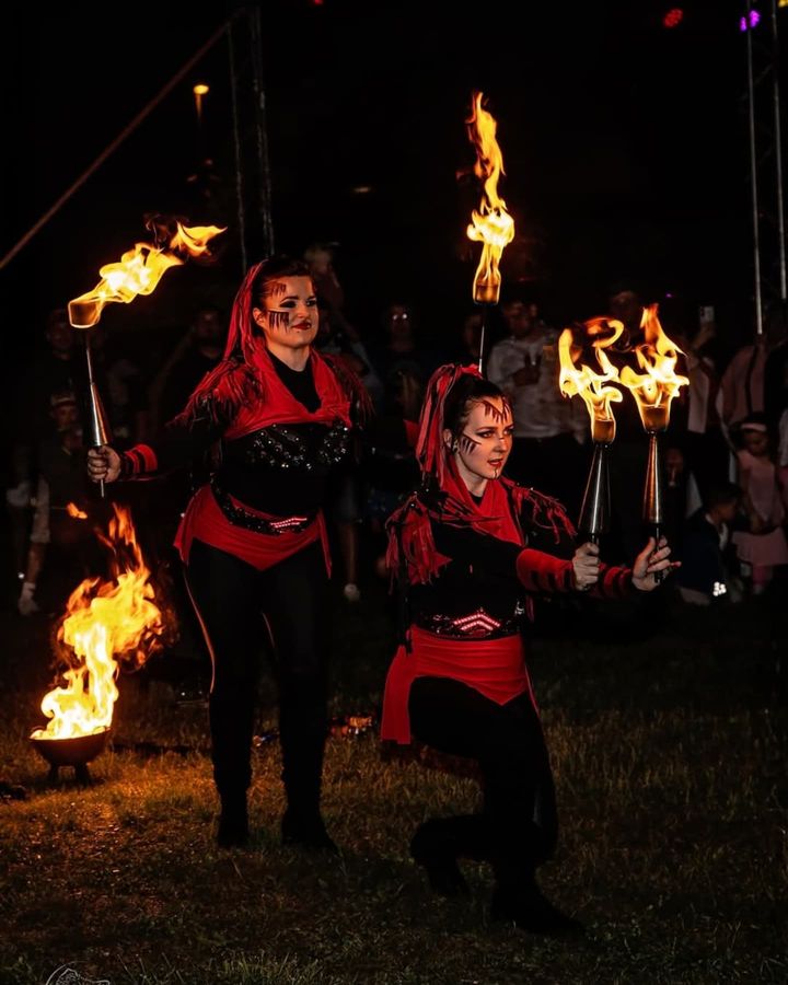 Magická ohnivá show na dětské akce — fotka 3