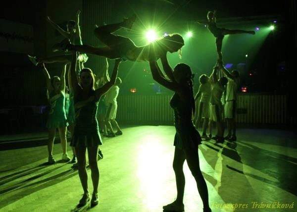 Blue Wings Cheerleaders — fotka 1