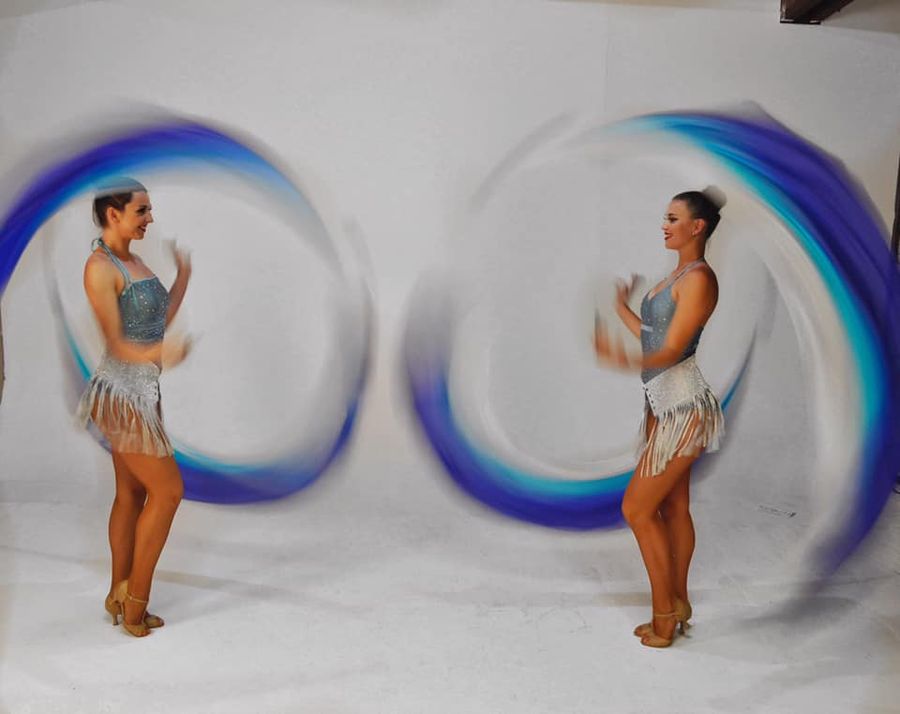 Magická, efketní taneční show poi