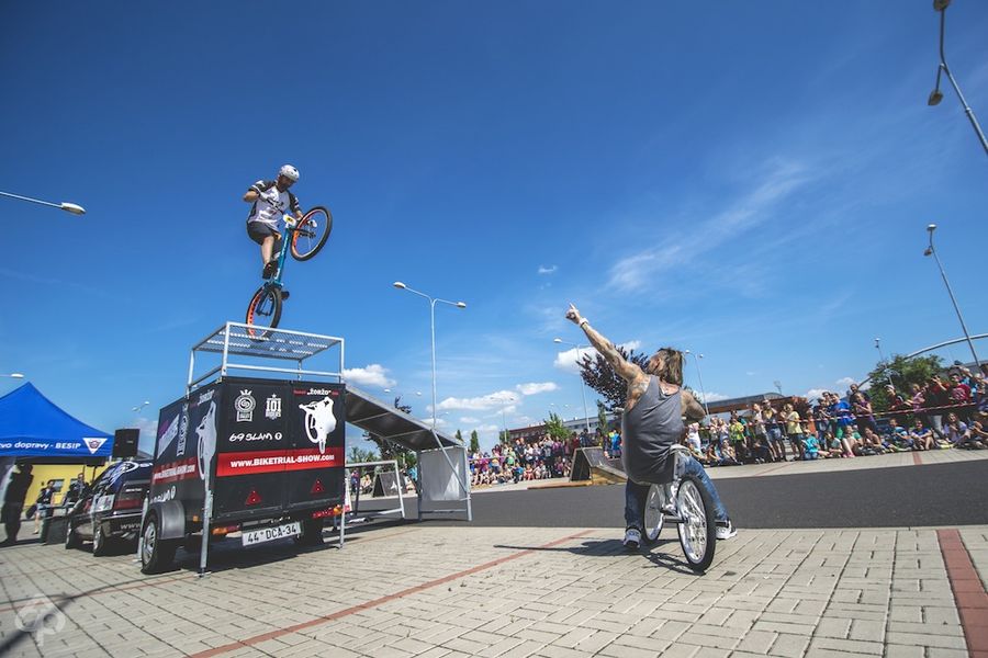 Biketrial show - základní set překážek — fotka 2