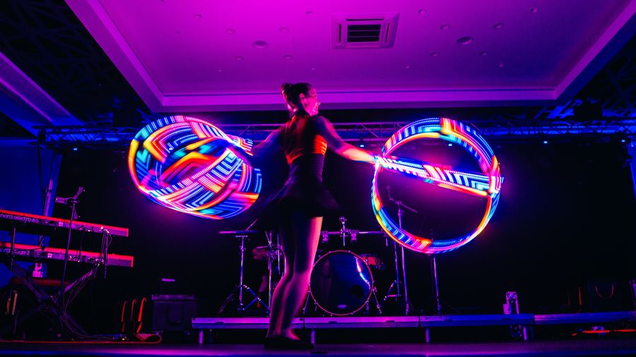 Hula Hoop světelná show s Vaším logem — fotka 5