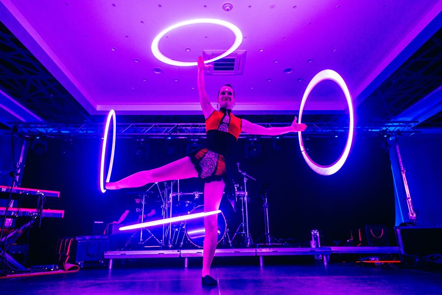 Hula Hoop světelná show s Vaším logem — fotka 2
