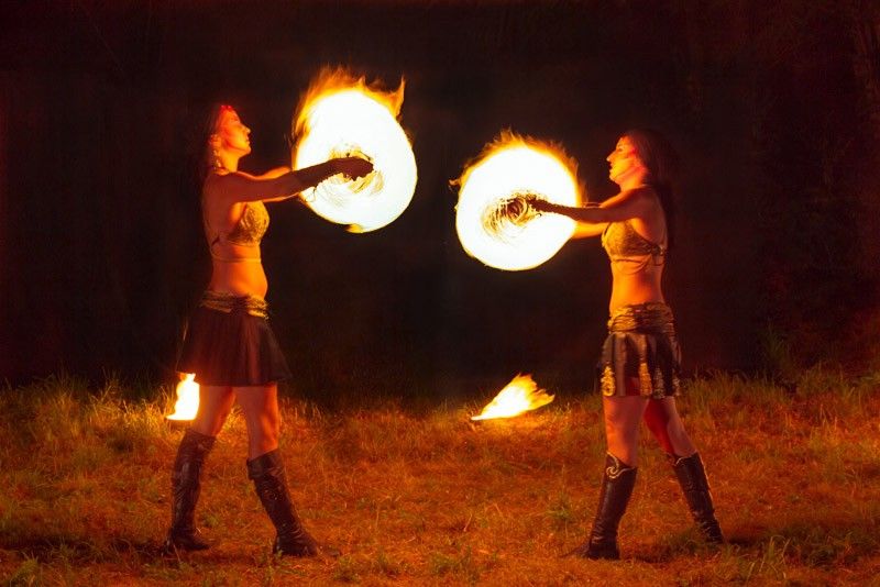 Interier fireshow Ilusias | tanec světel — fotka 2