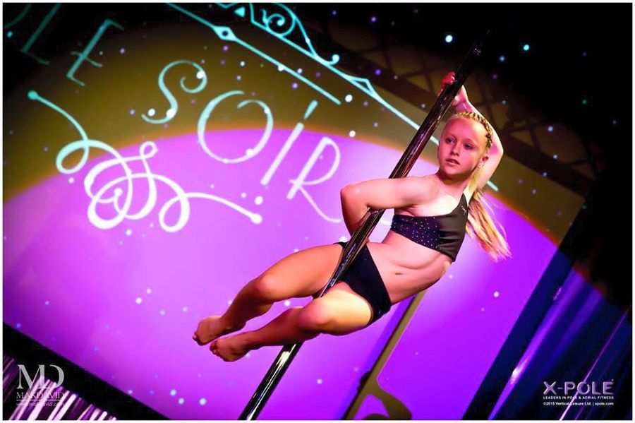 Pole dance vystoupení — fotka 6