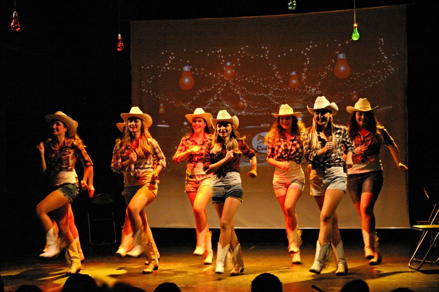 Western dance show — fotka 3
