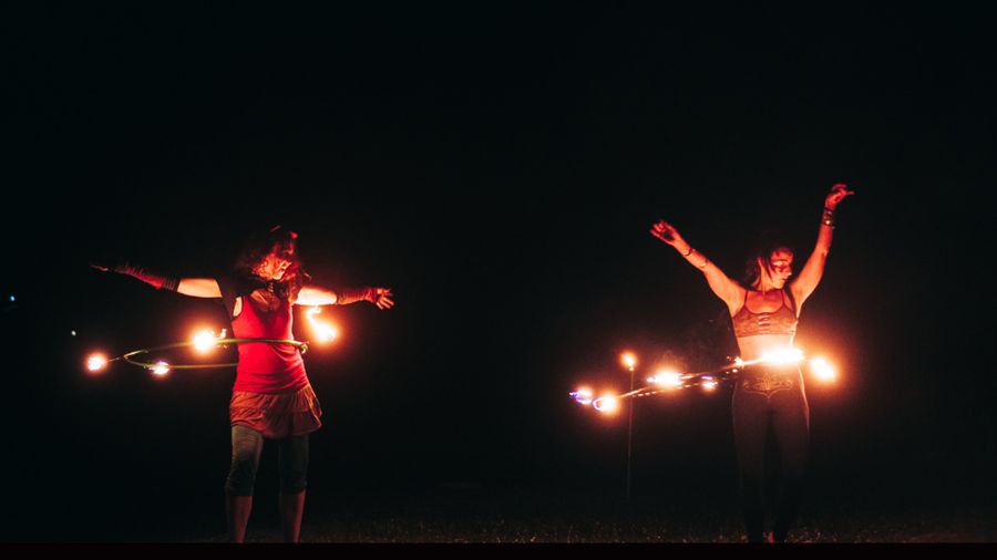 Fireshow Cirkus van karavan — fotka 2