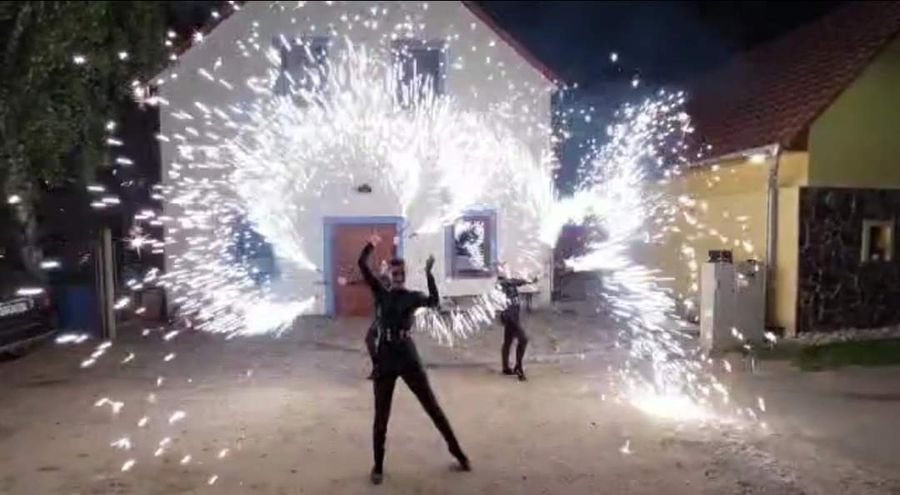OHŇOVÁ SHOW — fotka 4