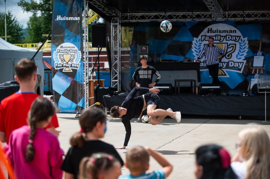 Freestyle fotbalová show v podání mistrů a vícemistrů republiky!