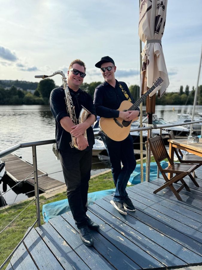 Ibby and Matt - duo - kytara, zpěv, sax