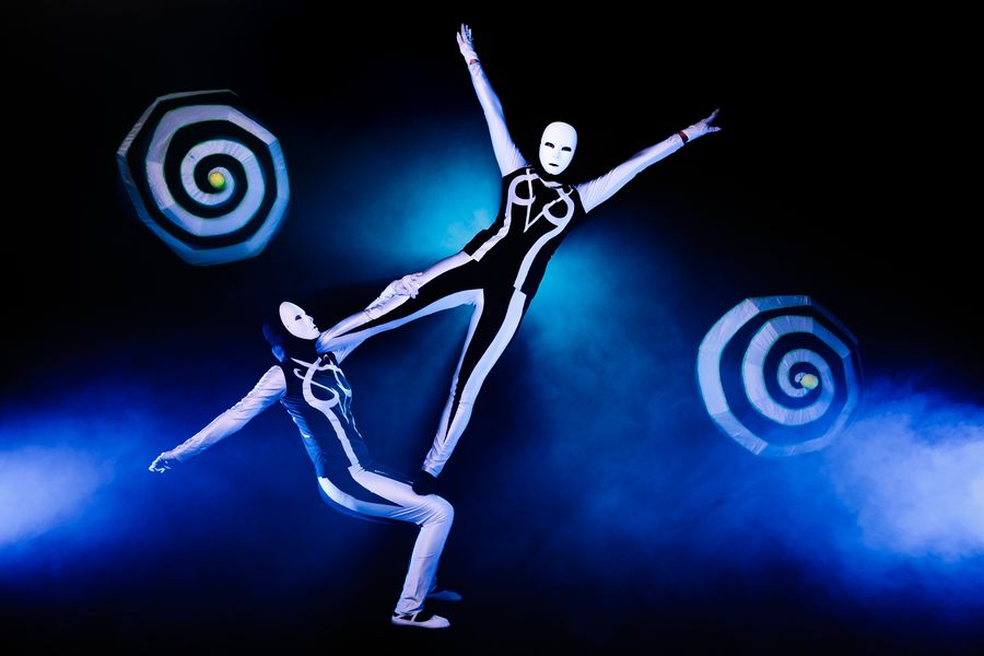 ILUSIAS | UV LIGHT SHOW - Blue Illusion