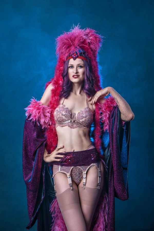 Burlesque Show Yassmine de Mortifere — fotka 7