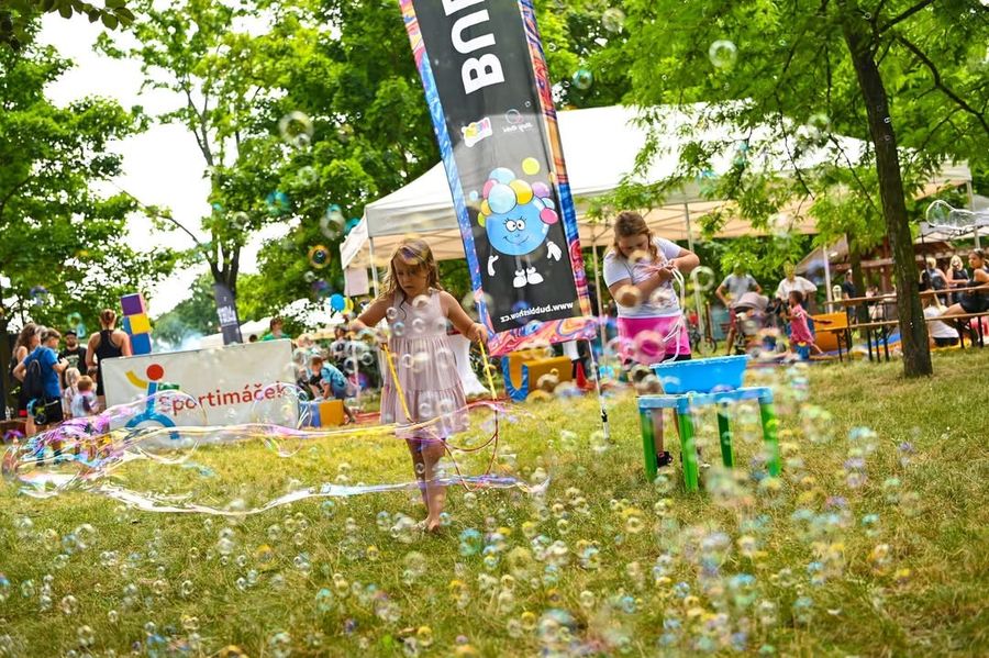 Bublinová dílna – Bubble Workshop s obřími bublinami — fotka 5