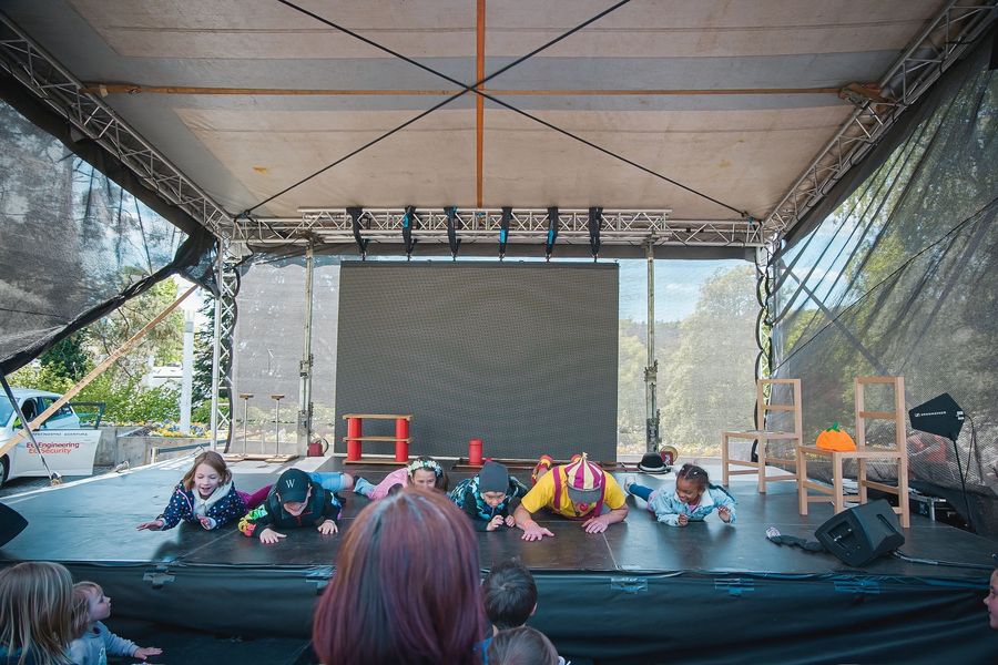 Klaun Bailo - Akrobaticko humorná show pro všechny generace — fotka 6