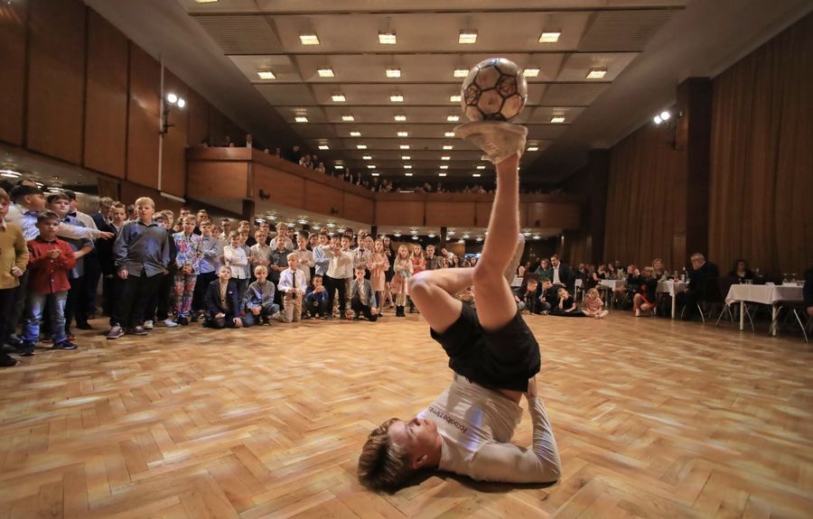 Freestyle fotbalová show v podání mistrů a vícemistrů republiky! — fotka 6