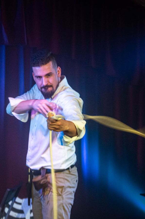 Kouzelnická show INDIANA JAMES A CHRÁM NEUVĚŘITELNÝCH NÁHOD  od Just Jamese — fotka 7