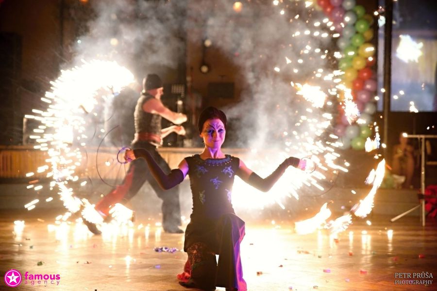 Hypnotica Indoor Fireshow — fotka 3