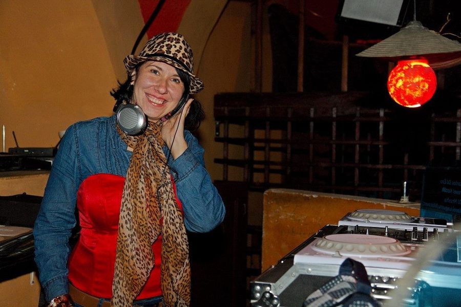 Lucie Sinková / Lucee Dee Jay - DJ — fotka 2