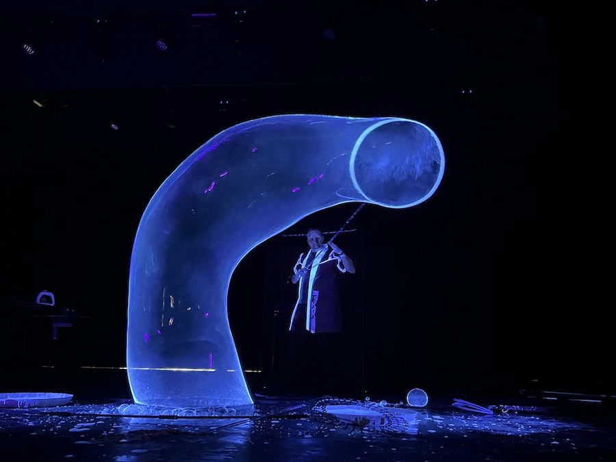 Světelná bublinová show - UV Bubble Show — fotka 5