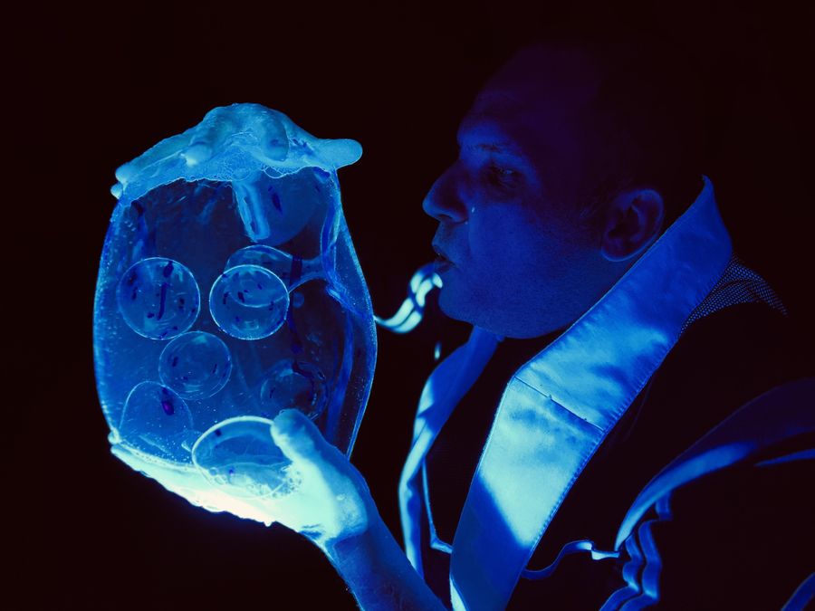 Světelná bublinová show - UV Bubble Show — fotka 3