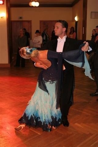 Standardní a latinsko-americké tance — fotka 1