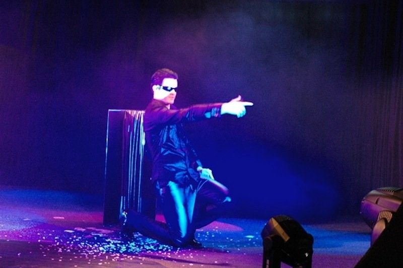 Strhující kouzelnická show — fotka 3