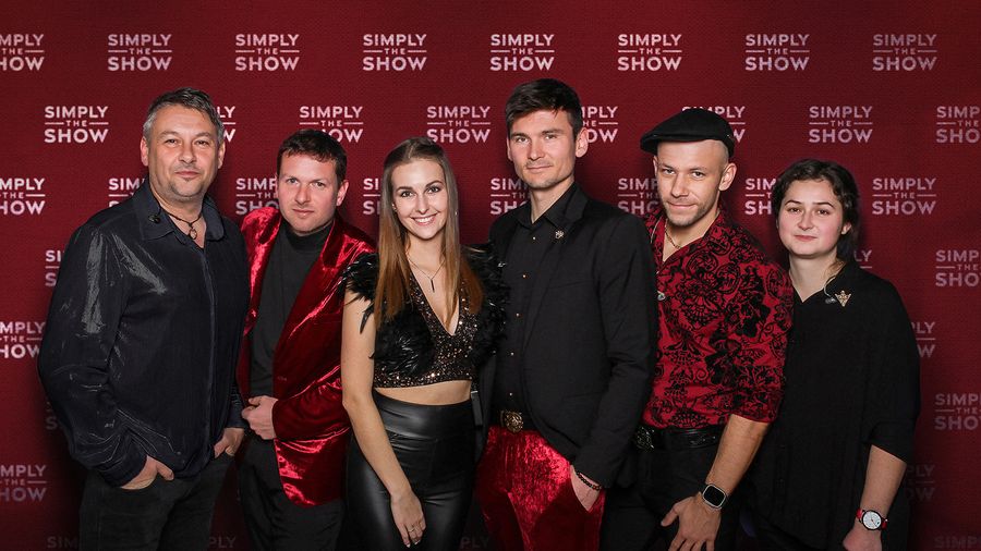 SIMPLY THE SHOW — fotka 5