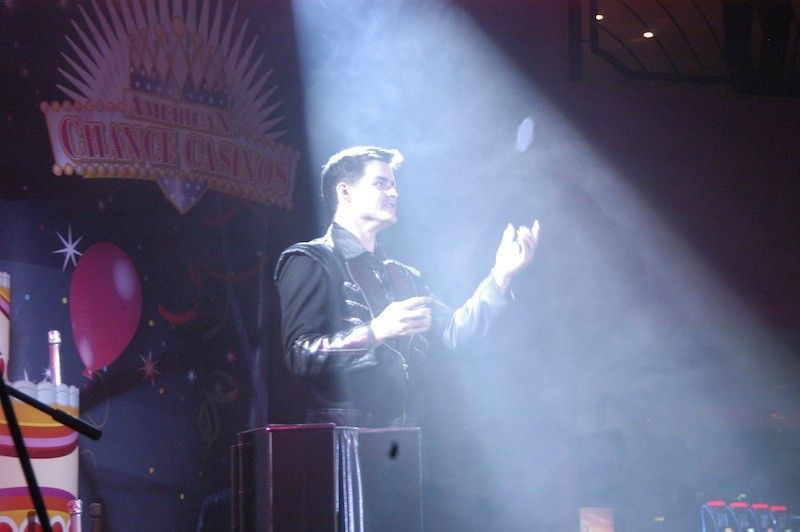 Strhující kouzelnická show — fotka 1