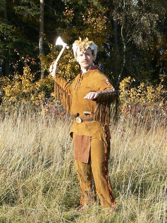 Házení s nožem a tomahawkem — fotka 1
