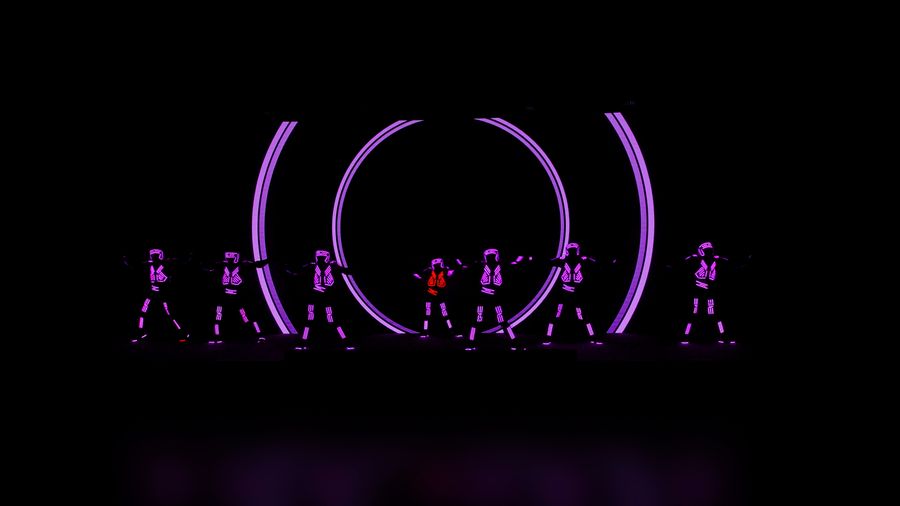  Tron Dance — fotka 8